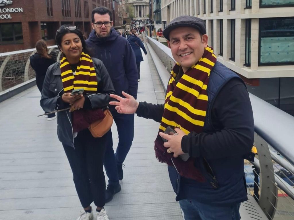 Private Harry Potter Taxi Tour & Potions Making Class