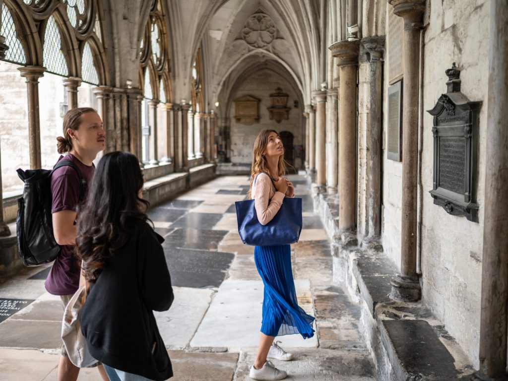 Private Westminster Tour & Visit Westminster Abbey & Churchill War Rooms